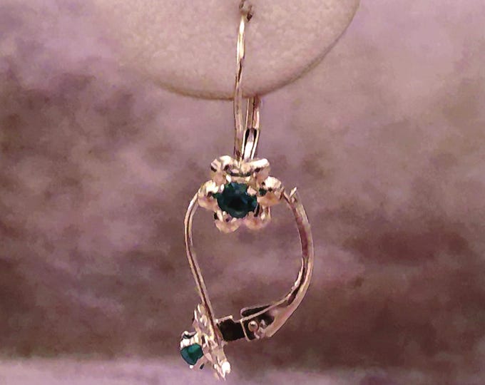 Teal Gemstone Flower Earrings – 10K White Gold Bluish-Green Synthetic Gemstone Latch Back Earrings – Floral Earrings – Vintage Earrings