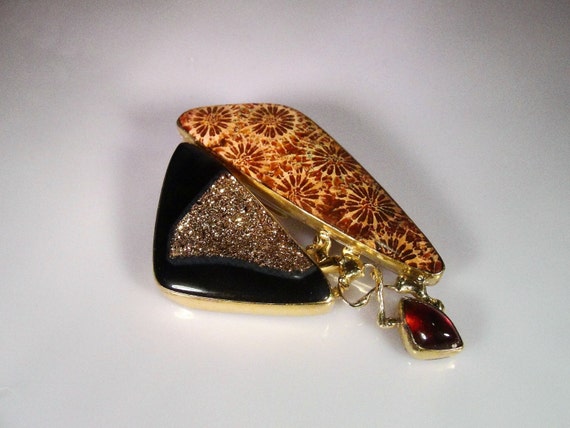 22K Gold Abstract Pendant: Enamel, Diamond Dust &… - image 2