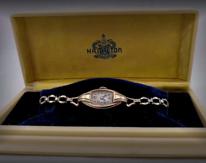 Women’s Wrist Watch – 14Kt Yellow Gold Hamilton Mechanical Wristwatch - 17 Jewels – Tonneau - Vintage Circa 1930s