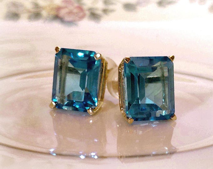 Topaz Earrings - 14K Yellow Gold Blue Topaz Emerald Cut Stud Earrings – Medium Blue Topaz Gemstones – Pierced Earrings – Vintage Earrings