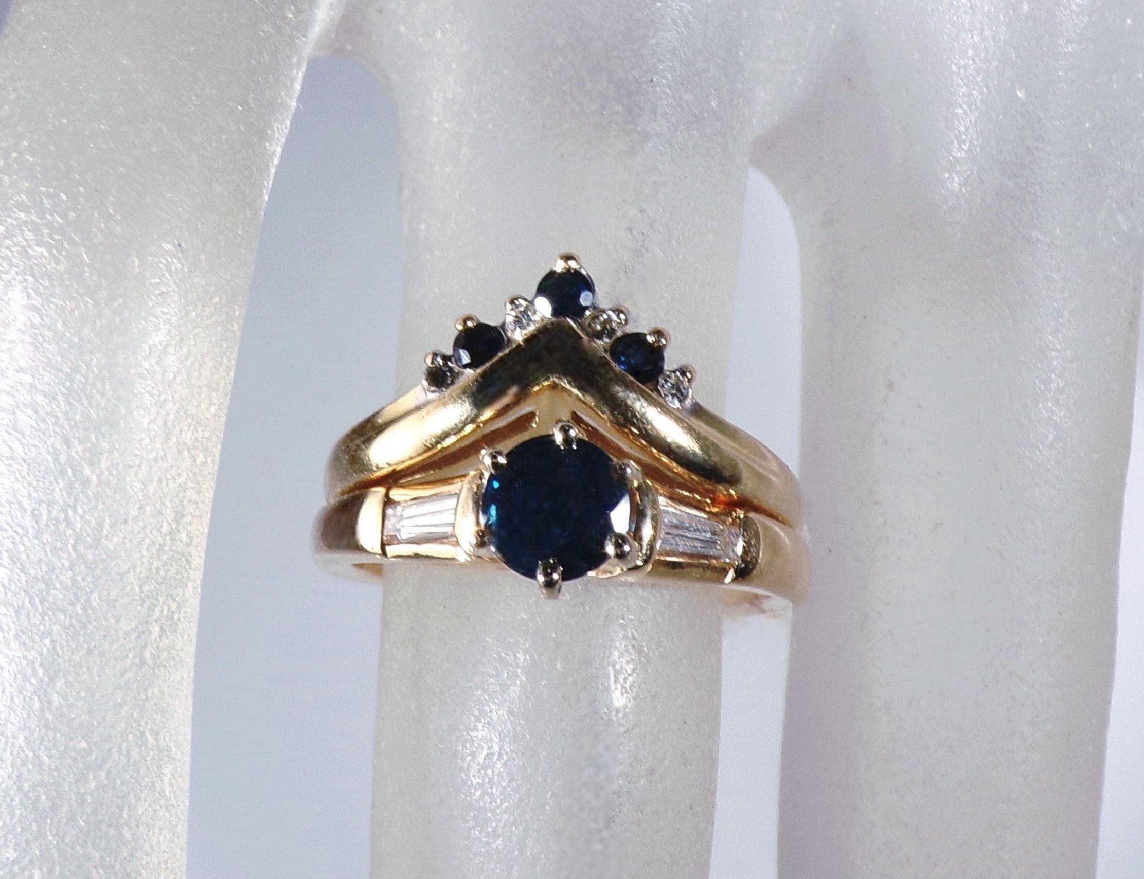 Vintage 14K Yellow Gold Sapphire & Diamond Band Ring Size 6.5