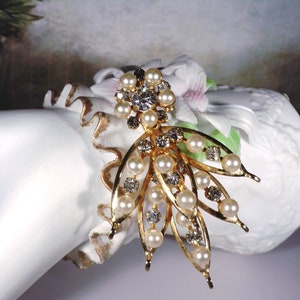 Pearl Brooch, Vintage Pearl & Rhinestone Bouquet Shaped Fashion Brooch, Gold Tone Brooch, Pearl Bouquet Brooch, Vintage Brooch image 8