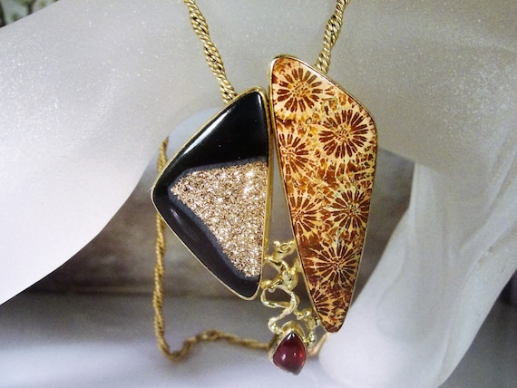 22K Gold Abstract Pendant: Enamel, Diamond Dust &… - image 1