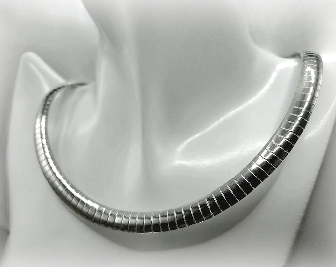 Stainless Steel Silver Omega Necklace – 18 or 19 inches – 2 Chain Options – Vintage Accessory