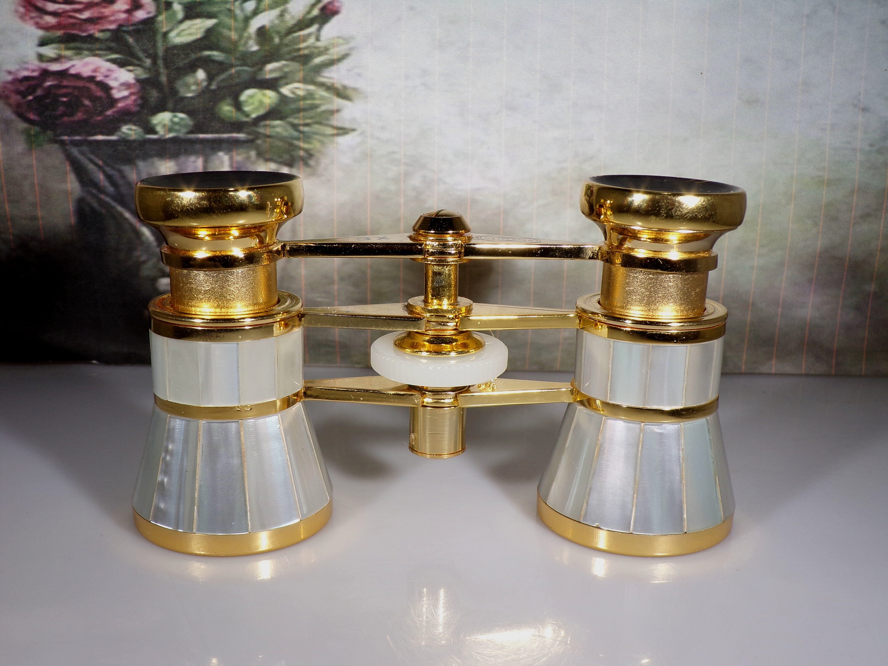MAYFLOWER Mother of Pearl Opera Glasses, Magnification 3X, Come with