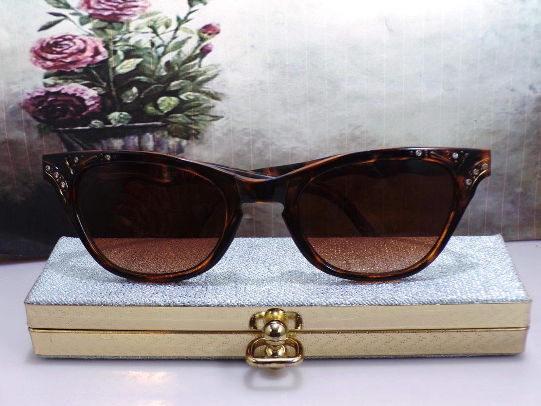 Vintage 1950s Cat Eye Sunglasses: Rhinestone Tortoise Shell  display picture 3