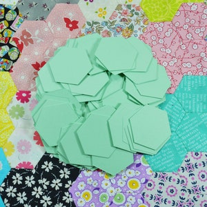 400 Pale GREEN medium weight 1 inch paper hexagons for English paper piecing epp
