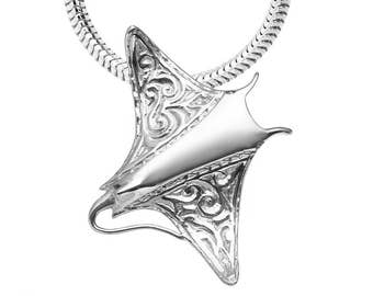 Engraved Manta Ray Necklace #039 - Manta Ray Pendant, Dive Jewelry, Nautical Pendant, Nautical Jewelry, Scuba Diver Gift, Silver or Gold