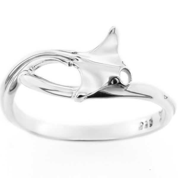 Tiny Manta Ray Ring #089 - Manta Ray Jewelry, Scuba Diver Gift, Animal Ring, Ocean Ring, Island Jewelry, Sterling Silver or Gold