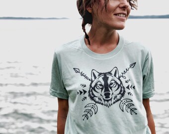 Wolf Tee * Hiking Shirt * Adventure *Outdoors * Gifts for her * Roadtrip T-shirt *Camping Shirt *Quote Tee *John Muir