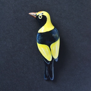 Bird Brooch Regent Bowerbird, Black and Yellow Australian Bird Clay Pin, Gift For Bird Lover, Animal Bijouterie, 70 x 23 mm