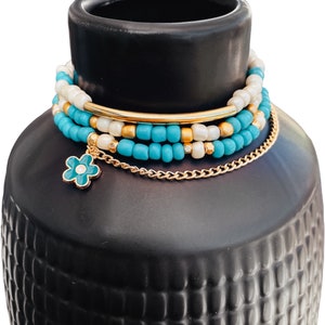 Blue Blooms - Beaded Bracelet Set