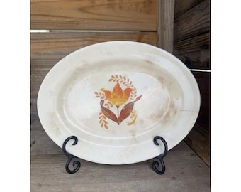 Bandeja ovalada Harker de baquelita vintage • Diseño moderno de tulipán • Ribete de oro de 22 quilates • Años 40, EE. UU.