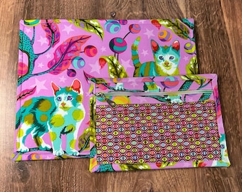 Vinyl Cross Stitch Project Bag - Embroidery bag - Project Bag - Knitting & Crochet Bag - Cat Project Bag - Notions - Floral (PINK)