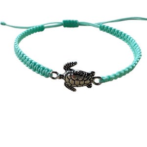 Macrame bracelet with turtle – silver pendant – handmade & customizable