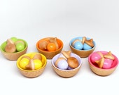 Color Sorting Toy (18 Acorns  6 Bowls) / Kids Eco Friendly Handmade Toy / Educational Toy / Montessori Toy / Waldorf Toy