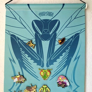 Mantis 3' Pin Banner