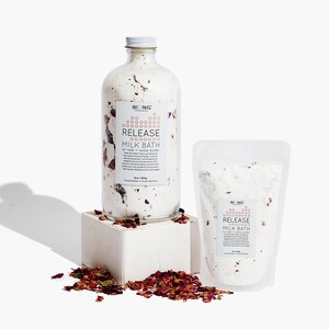 Aromatherapy Gift for Her , Moisturizing Coconut Bath Soak for Relaxation , Pure Cocoa Butter & Rose Petals,  Bridesmaid or Birthday Gift