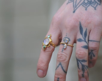 Small Moonstone Ring with dotted band