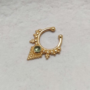 Pyramid Fake Septum Gold ⎜ different gemstone options