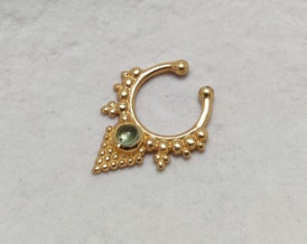 Pyramid Fake Septum Gold ⎜ different gemstone options