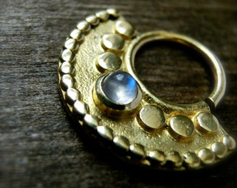 Large Septum ring Brass with Moonstone and dotted details ⎜various gemstones ⎜Sacred