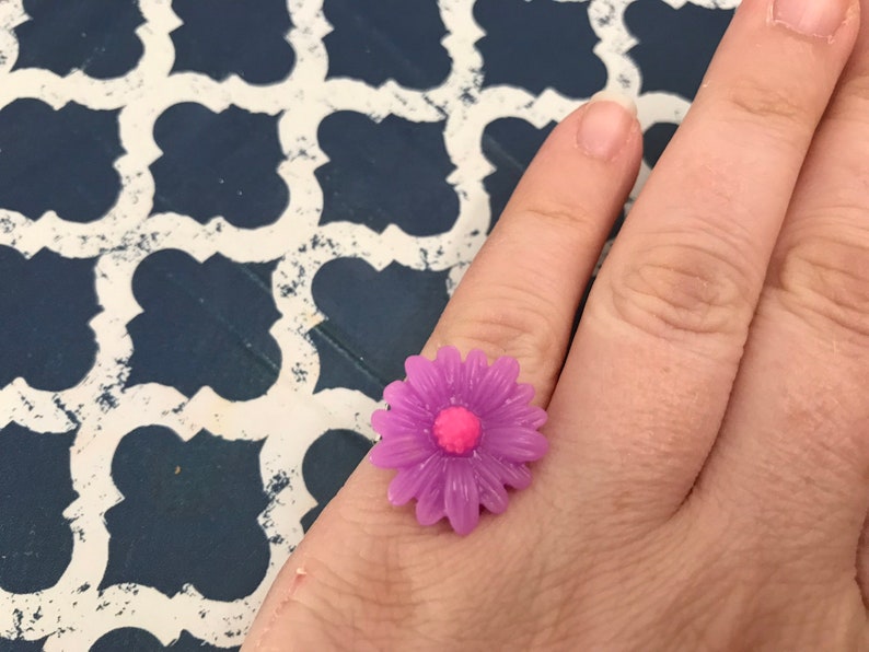 Purple flower kawaii ring