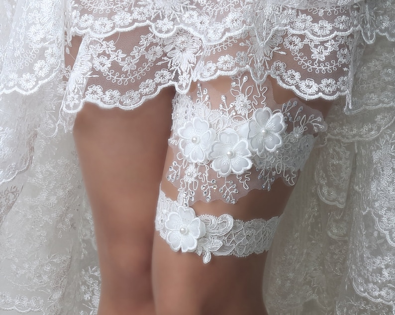 T43 Something blue Wedding garter set,Rhinestone flower lace garter,Bridal wedding garter set,Detail lace keepsake garter toss garter