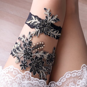 Black wedding garter set, gold rhinestone wedding garter, black bridal garter, black garters for brides, wedding garter set plus size -nt13