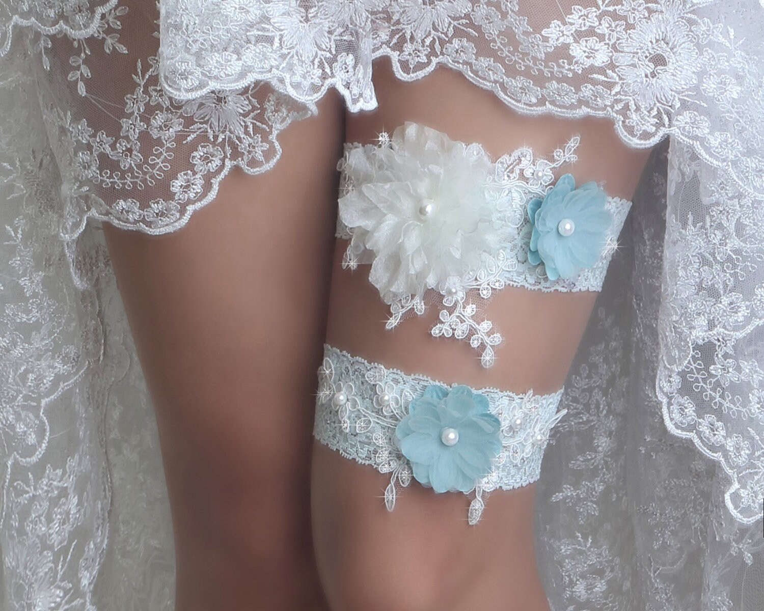 Lot De 4 Jarretelles De Mariage Bleues Et Blanches - Dentelle, Perles - Taille Ajustable 40-60 Cm - 2
