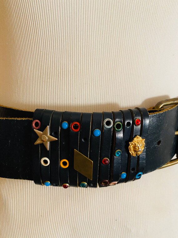 Vintage leather belt, 70s woman