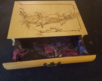 Ukiyoe reproduction wood burned box, 'Night Snow at Kanbara'