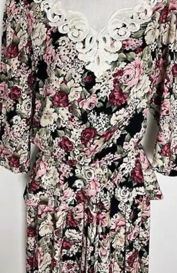 Vintage Lisa II Black Floral Cottagecore Dress Ra… - image 4