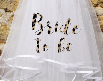 Bride to be Personalised Veil with Leopard Print | Bride to Be Veil | Wedding Veil | Hen Party Hen Do Personalised Veil in Leopard Print