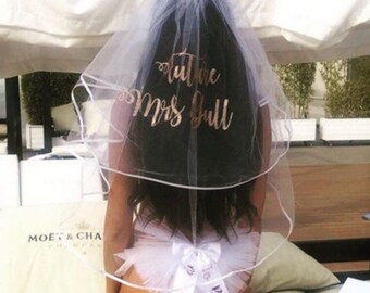 Future Mrs Classy Personalised Veil | Glitter Printed Personalised Veil | Hen Party Hen Do | Future Mrs Personalised | Bridal Party Veil