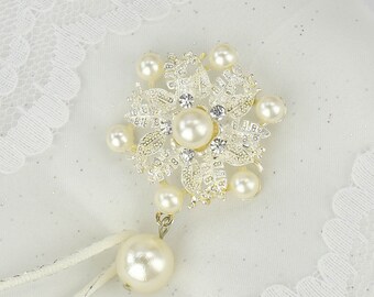 2 1/2" H Silver Pearl Pendant Brooch, Wedding Bouquet Cake Brooch, Pearl Brooch, Bridal Sash Pin Jewelry, Pearl Brooch.