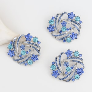 SALE - 1 3/4&quot; H Rhinestone Blue Brooch Silver, Blue Brooch For Wedding Cake, Wedding Sash Pin Crystal, Blue Crystal Brooch.