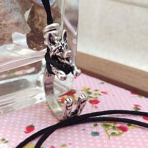 German Shepherd Necklace, Silver.