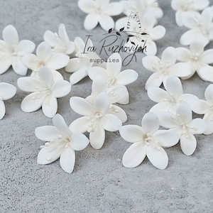 10 pcs. white flowers with stamens, polymer clay flower bead, five petals flower