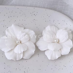 3 pcs. or more 3.5 cm white big peony polymer clay flower bead