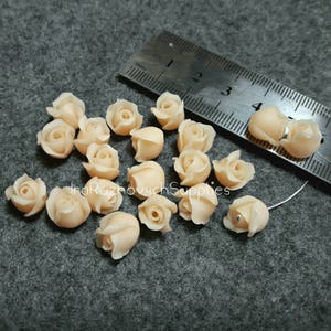 10 pcs.  Beige Roses, rose bud, buds Flowers,champagne, polymer clay flower beads