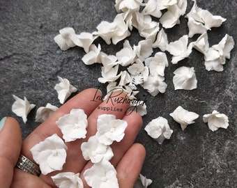 10 pcs. Small white hydrangea, polymer clay flower bead