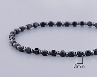 Tiny Onyx and Hematite Bracelet 4mm. Minimalist Black Bead Bracelet. Delicate Everyday Jewelry Gift for Her or Him / 2-3mm