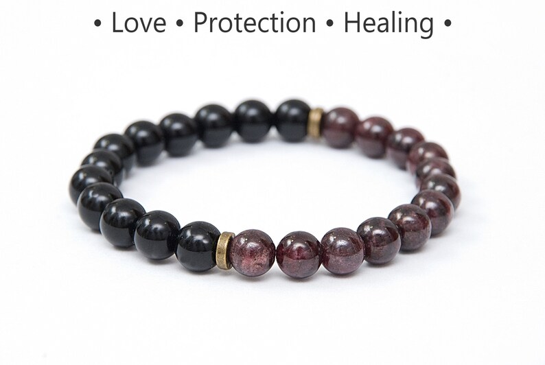 Onyx and Garnet bracelet, Love and Protection jewelry, Healing stone bracelet gift for women, Leo birthstone, Gift for her or shops him / 8mm