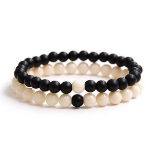Gifts for couples Black White bracelets set. Yin Yang couples jewelry, Love matching bracelets gift for Wedding, couples / 6mm
