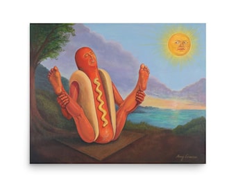 Può includere: Un dipinto a olio raffigurante un personaggio hot dog con arti umani seduto su un tappetino. La figura presenta una linea di senape sul busto, tiene i piedi tra le mani e si trova vicino a un albero e a uno specchio d'acqua sotto un sole con volto.