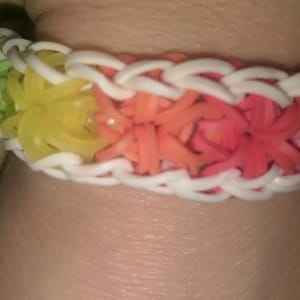 Rainbow Loom Wrap Around Starburst Bracelet