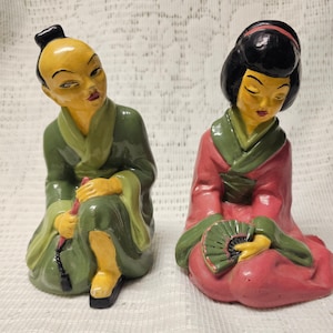 Chalkware vintage Asian Japanese figurines set
