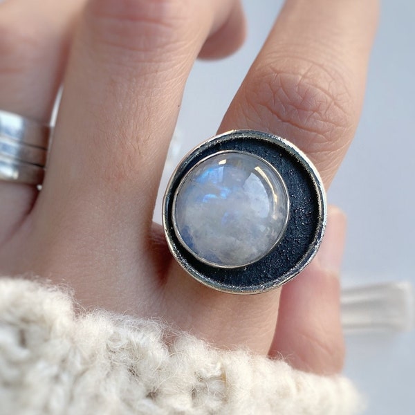 Moonstone silver ring, statement ring with a beautiful moonstone completely handmade, silver ring with a big stone, bezel ring set