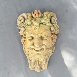 1700年代のフランスの噴水グロテスクなサテュロス牧神の頭アンティーク